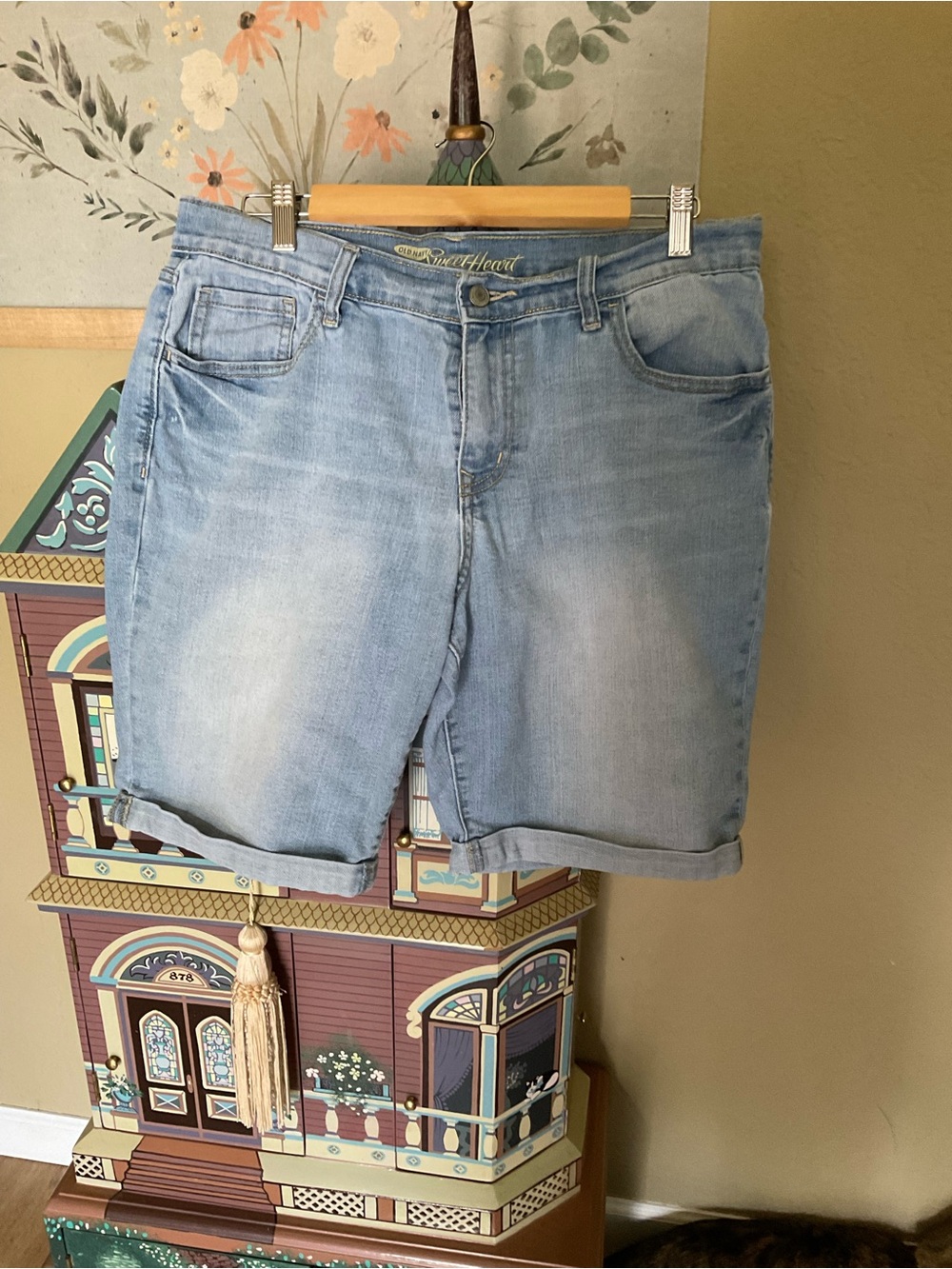 Old Navy Light Blue Women’s Denim Shorts